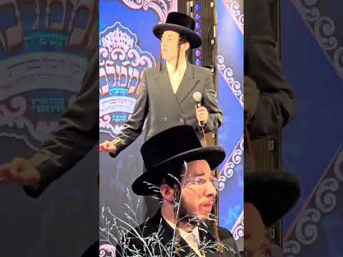 מוטי שטיינמץ בדינר של בעלזא בקרעסטיר  הירשמו לערוץ כדי שנוכל ונרצה להמשיך.