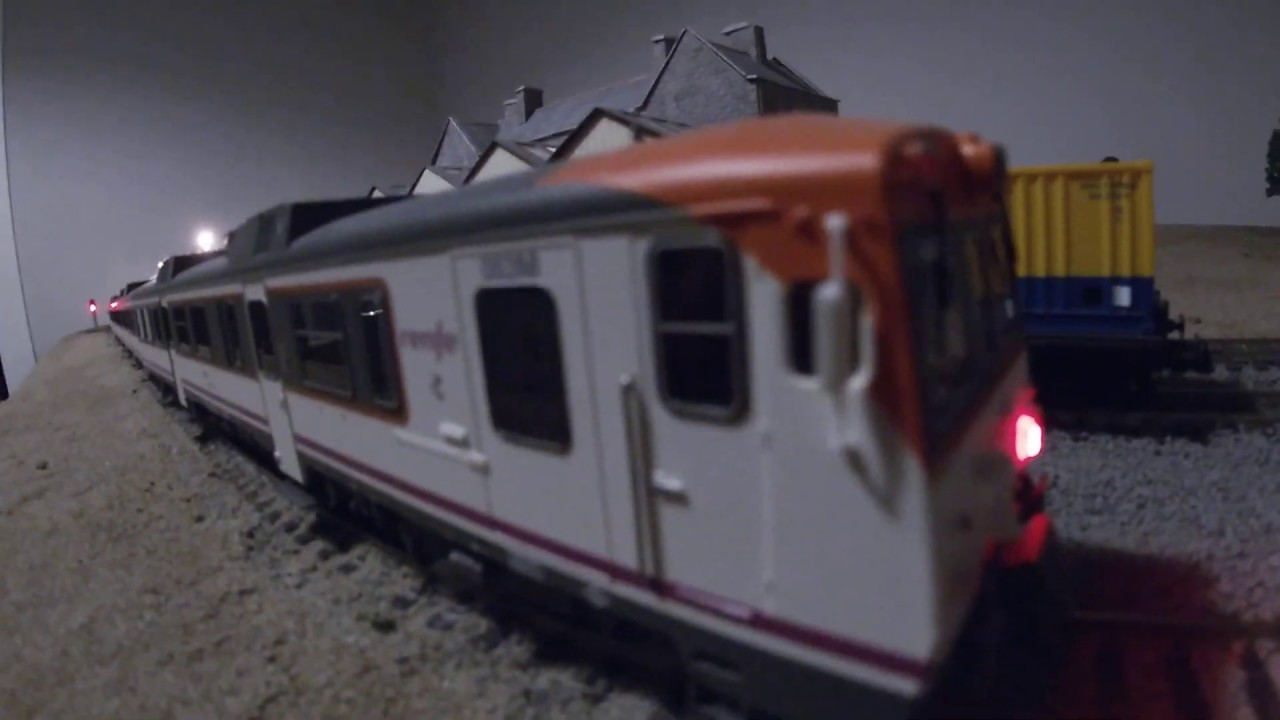 Choque de trenes Renfe (HO) YouTube