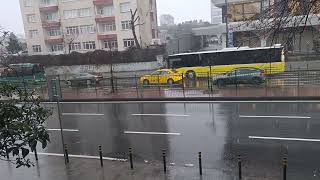 İstanbulda Beklenen Yağmaya Başladı. Trafik Rahat Görünüyor.