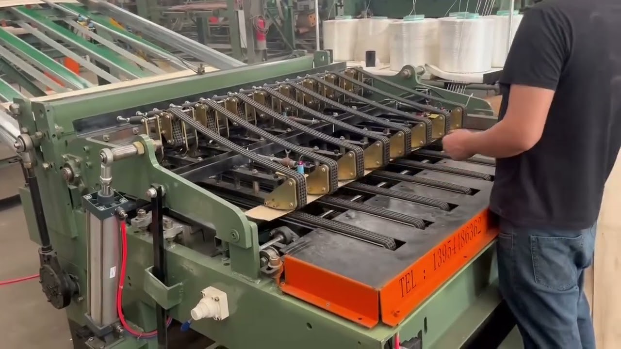 Core veneer jointing machine