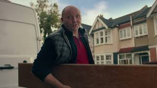 Fitting Expert Brian Short Ad | Carpetright | No One Knows More About Floors