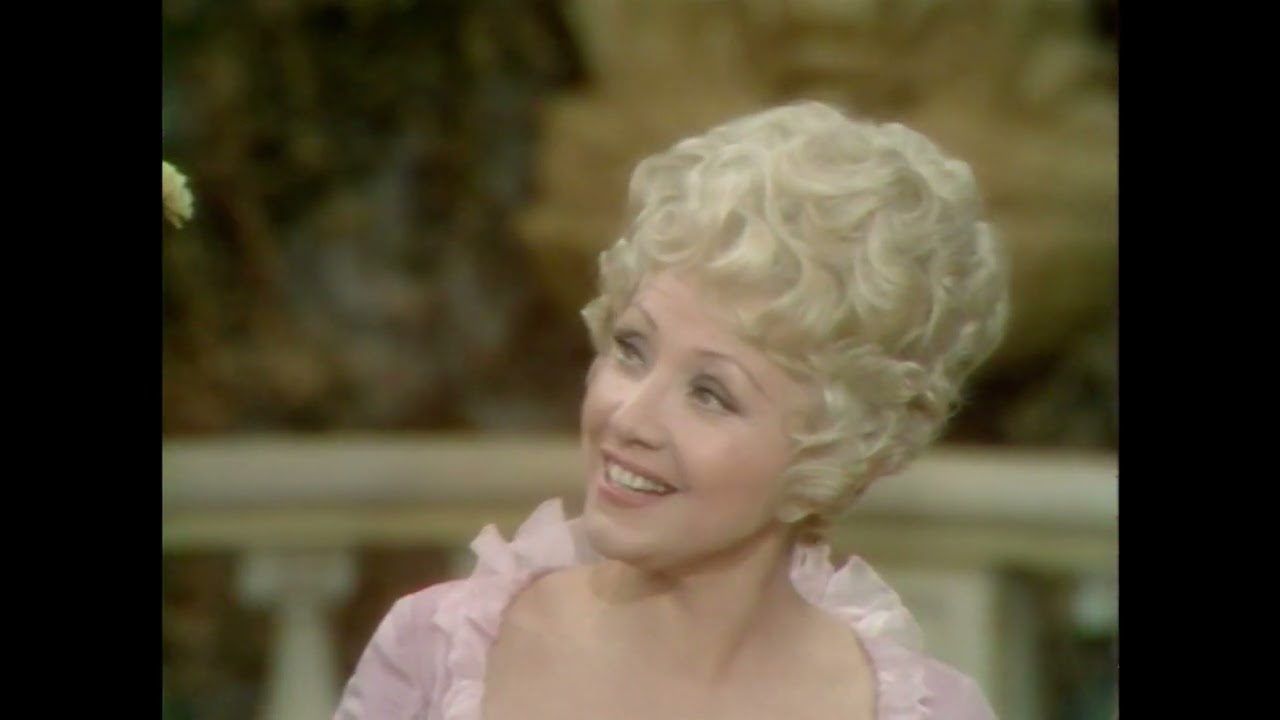 Jean-Laurent Cochet et Claude Giraud dans "Les Fausses Confidences" ! - Marivaux - 1968