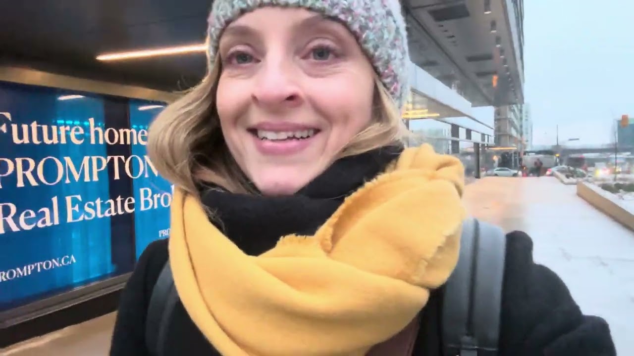 New Year Resolution | Toronto Downtown Walking | 4K Picture Perfect 