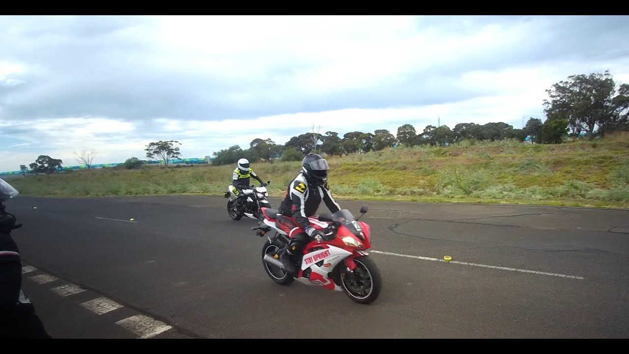 Stay Upright Roadsmart 2 Moto Course Hoppers Crossing VIC WATCH IT! YouTube
