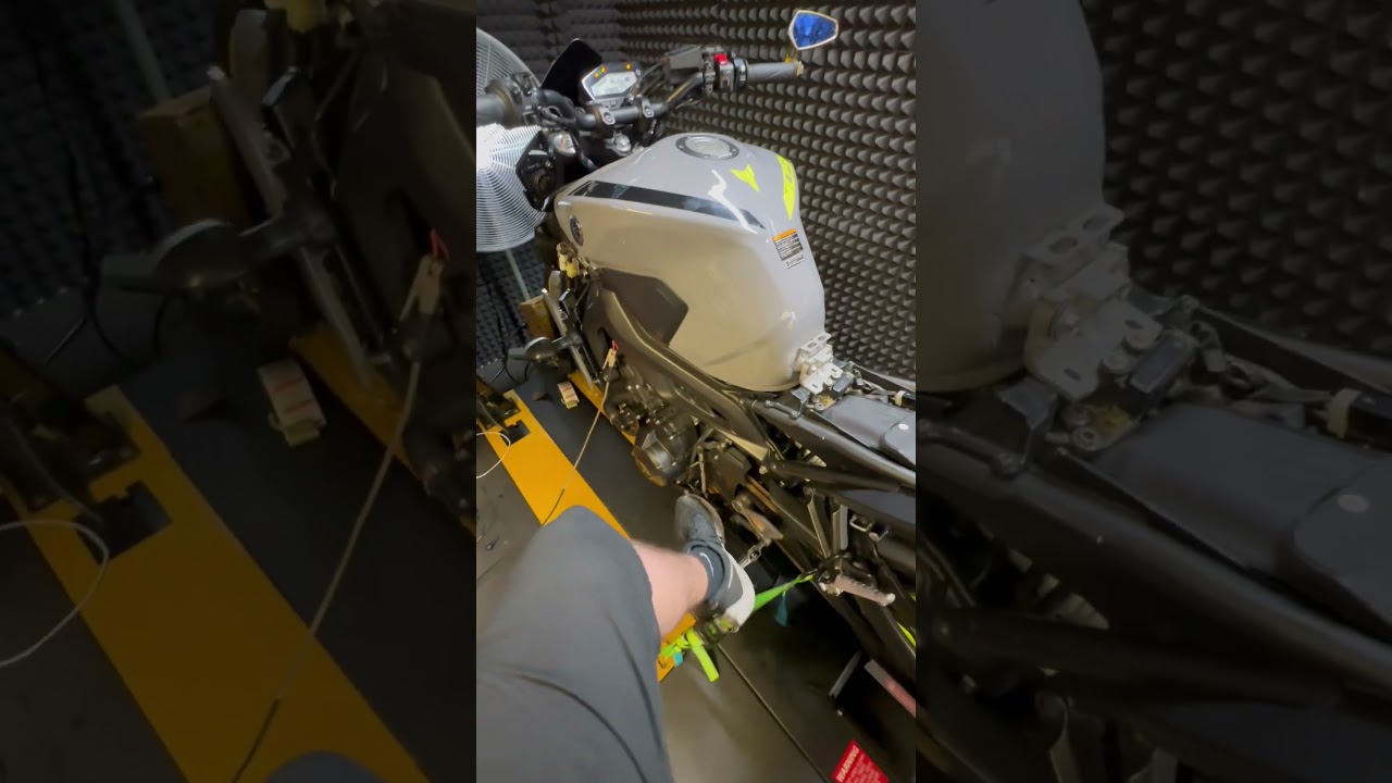 Yamaha Mt09 quick-shifter + autoblipper 