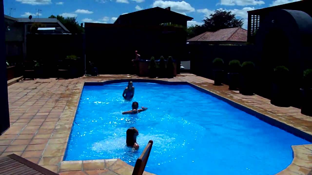 Aaron Court Motor Inn