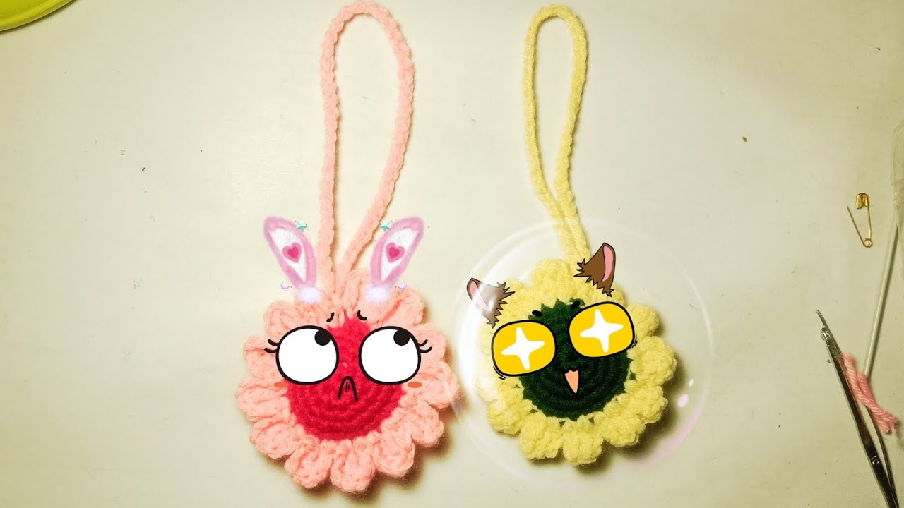 “Crochet flower keychains adding simple, colorful charm to everyday accessories.”