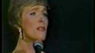 Video thumbnail of "Julie Andrews - Somewhere"