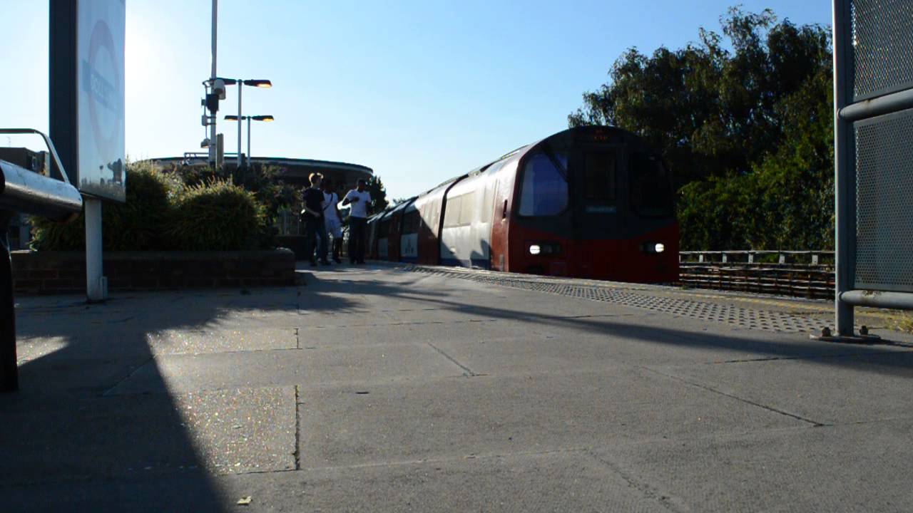 20 minutes with the Jubilee line at Dollis Hill YouTube
