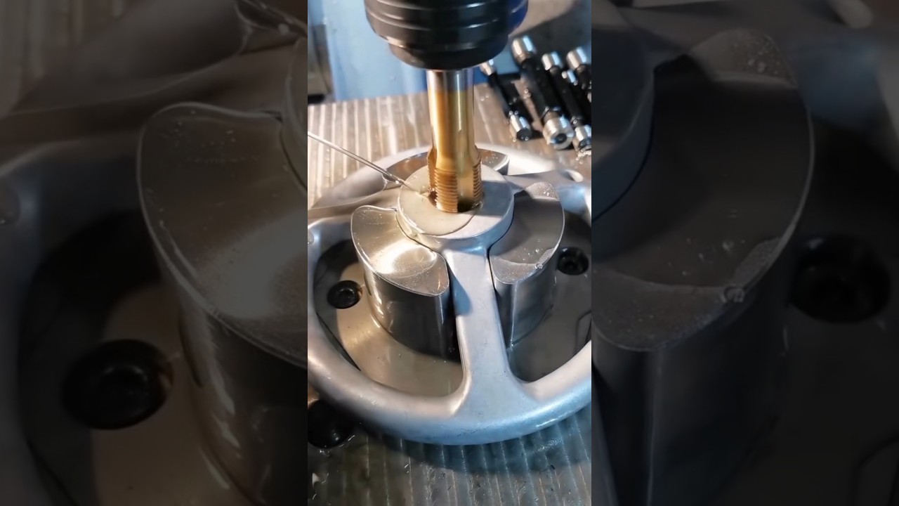 CNC Machine पर Live Threading Process 😱🔥 | Perfect Hole Cutting - YouTube