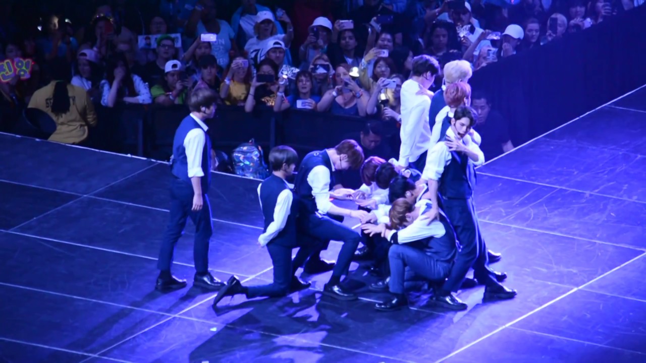 《BLOOMING》워너원 (Wanna One) - Energetic @ KCON NY 2018 180624