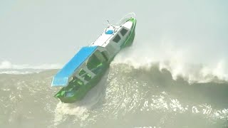SINKING SHIPS CAUGHT ON CAMERA