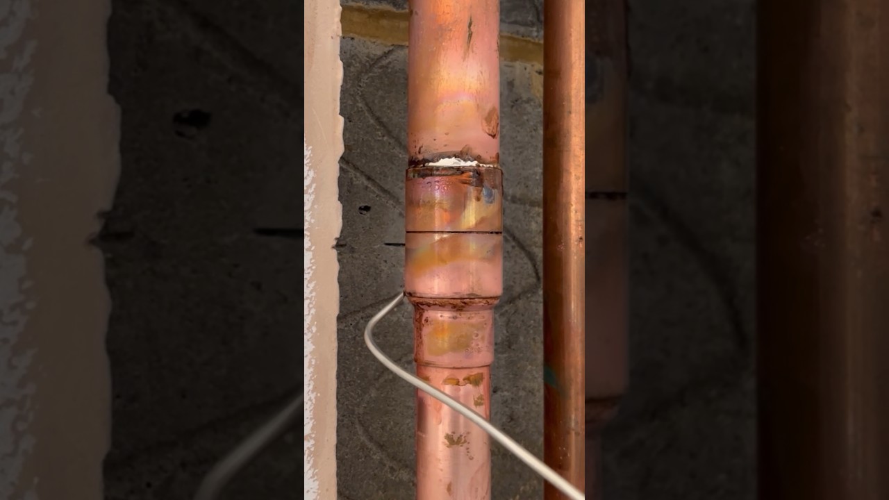 How to prep and solder copper pipes! #subscribe #asmr #plumbing #diy #howto #youtubeshorts #tools
