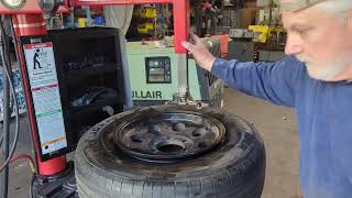 Coats 70X-AH-3 Air Operated 6" to 24" Rim Clamp Tire Changer Machine Swing Arm