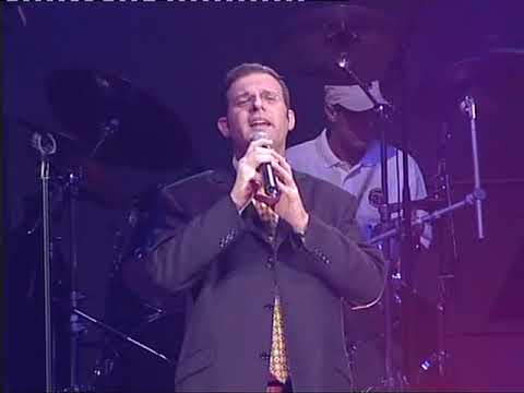 'והתענג על השם' בביצוע של גלעד פוטולסקי בקונצרט השקה של טברברג בלונדון 2004