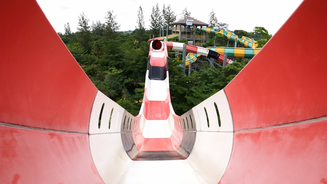 Seluncuran Air Tertinggi Coaster Volcano di Jogja Bay Waterpark