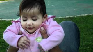 Emily No Colo Do Papai 1