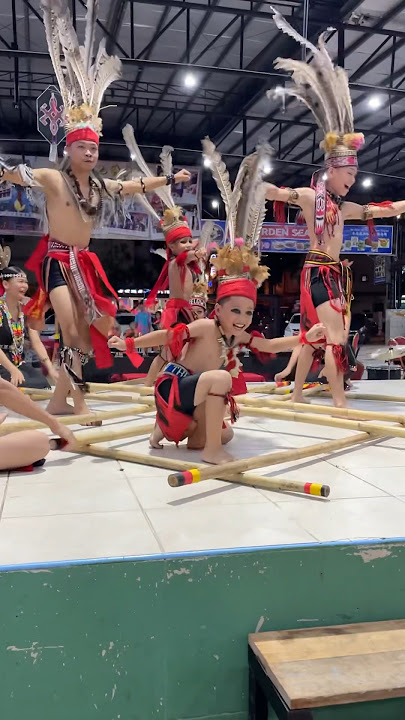 Murut Magunatip bamboo dance performance in #sabah #kotakinabalu #malaysia #culture #kadazandusun