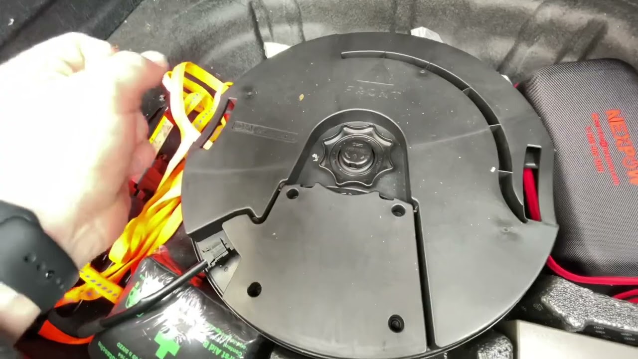 Bass Box (Tieftöner) im Kofferraum demontieren (Demontage) & montieren (Montage) Audi A3/S3 DIY