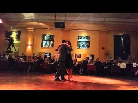 Milonga Parakultural salón caning Alicia Pons Luis
