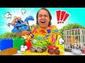 🚗🦖 Blaze Monster Machines Contra os Dinossauros de Brinquedo! Vídeo Infantil 🌟🚗