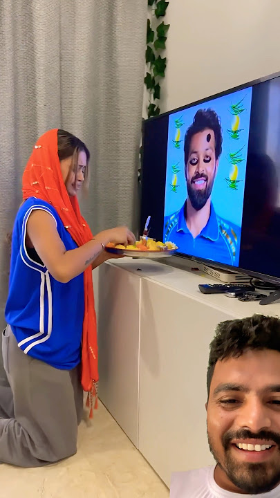 Sona Bhabhi Hardik Pandey Se Bahut Pyar Karti yaar #funny #comedycouple #sillyshots #twoliner