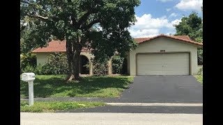 969 Ramblewood Dr, Coral Springs, FL 33071