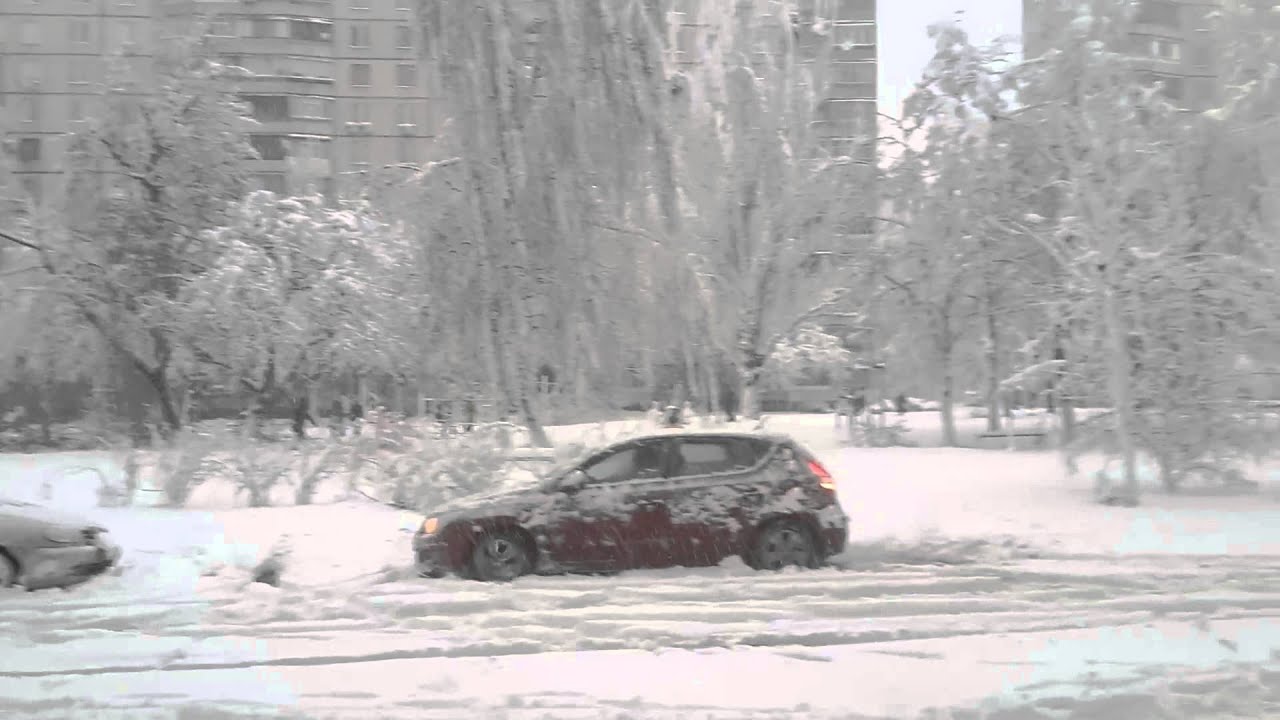 Лексус во дворе