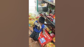 Pipi khóc vì phải đi học. Mẹ đưa đi mua sữa không uống. Gì cũng không mua#shorts