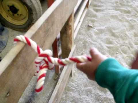 How to tie a slip knot 