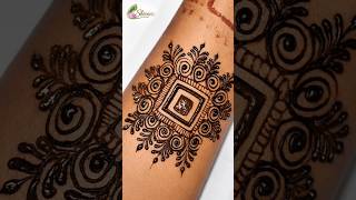 Easy Mandala Mehndi Tutorial for Beginners🌸🌿 Step by Step Mandala #shorts #mehndi #trending #viral