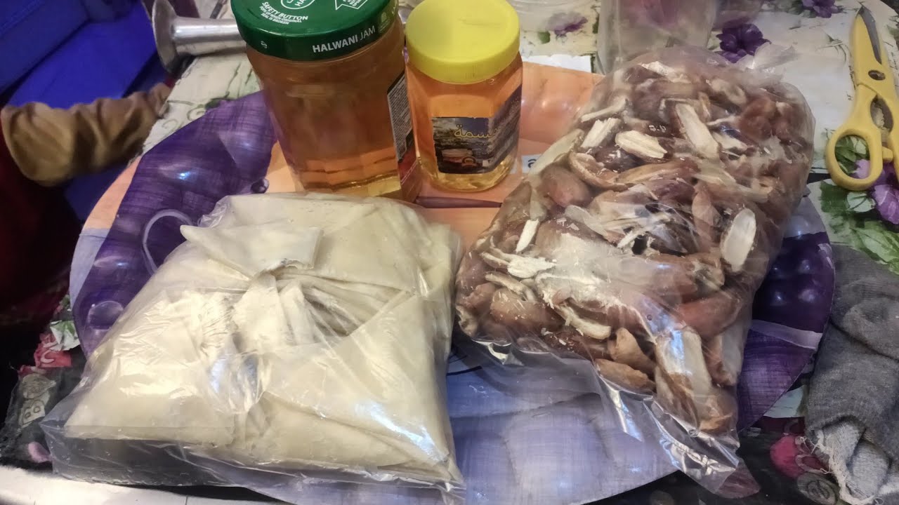 اول تحضيرات شهر رمضان المبارك حاجات بسيطه اه بس بتوفر معنا وقت كبير