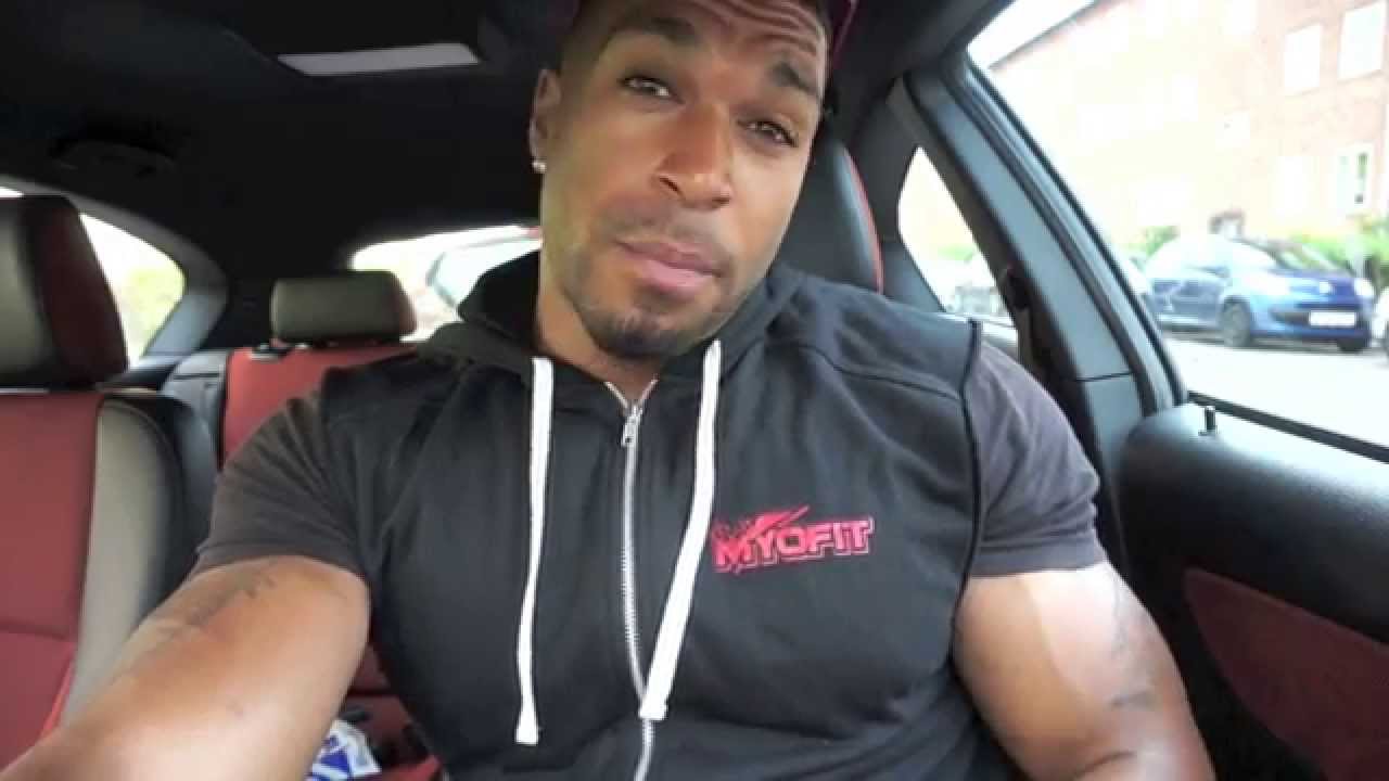 Sådan får du store bryst & skulder muskler - Sumana Fit