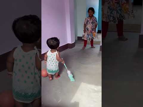 पुष्पांजलि फुटबॉल खेलते हुए ⚽😊 | Kids Football Fun | Family Video