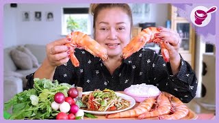 850k subs celebration! ⚠️ Som tam and tiger prawns 🦐🦐🦐 | Yainang