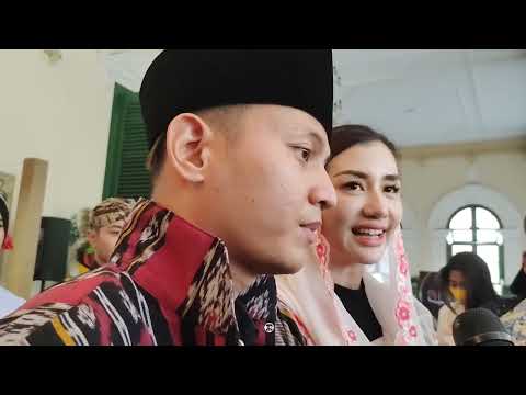 Doorstop Mochamad Nur Arifin Bupati Trenggalek & Novita Hardini di Trenggalek Fashion Week, 20/5/22