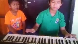 Bocah Cilik Ini Miliki Skill Dewa Main Keyboard