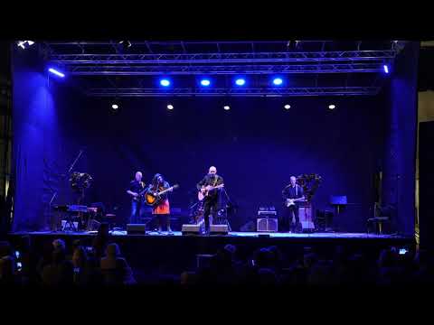 "Folsom Prison Blues" Sindre Løvik and Sigrid Tønnesen with JC band 11.01.20