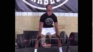 Full Guy shakes a lot lifting heavy weight News