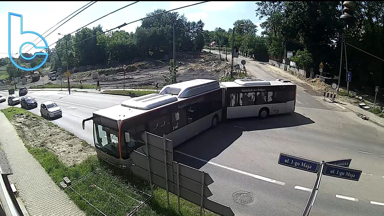 Autobus przegubowy - zawracanie 