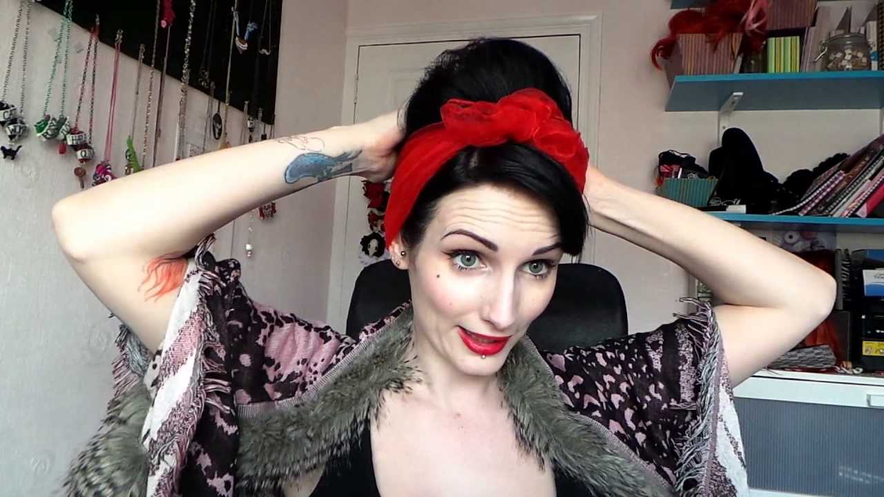 Quick & Easy Rockabilly Hair for Mamas- 5 Minute Front Roll With Scarf –  Rockabilly Mama