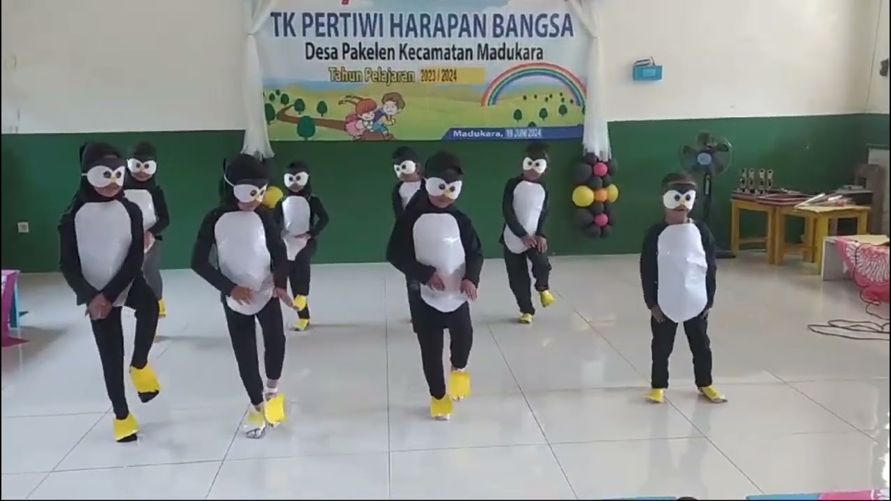 Pinguin Dance by TK Pertiwi Harapan Bangsa Pakelen