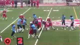 Önüne geleni deviren futbolcu