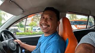 Celebrity Interview w/  Local Balinese GoJeck (taxi) Driver In Ubud Bali Indonesia- Net Worth