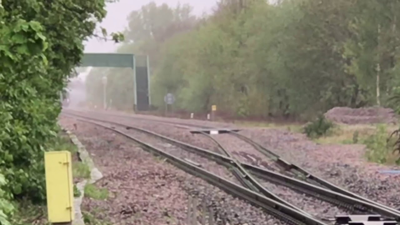 Steam engine 7029 “Clun Castle” heading to Wrexham from Chester with D1755 (47 773).