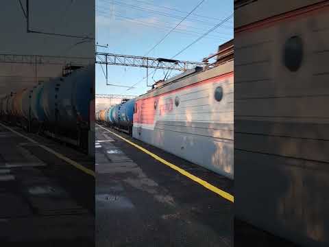 ВЛ10У-757 с грузовым