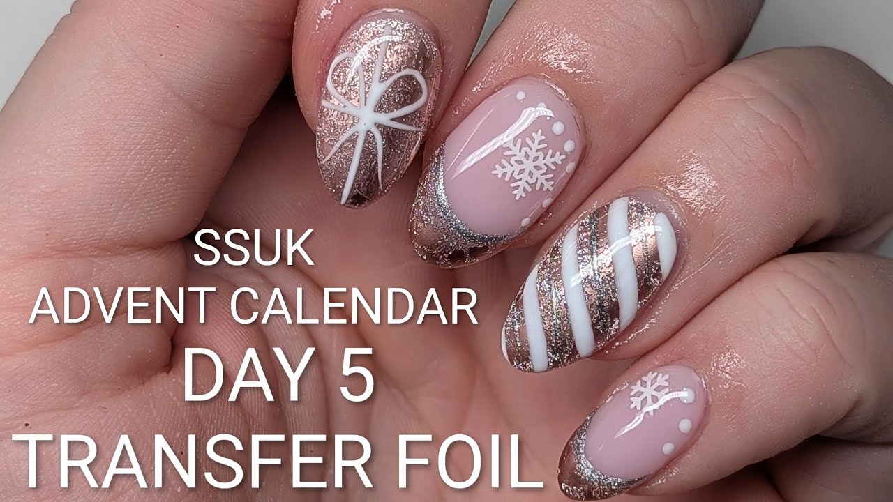 ДЕНЬ 5! ПРОСТОЙ ПЕРЕНОСНОЙ РОЖДЕСТВЕНСКИЙ ГЕЛЕВЫЙ ДИЗАЙН НОГТЕЙ С ФОЛЬГИРОВАННЫМ МАНИКЮРОМ