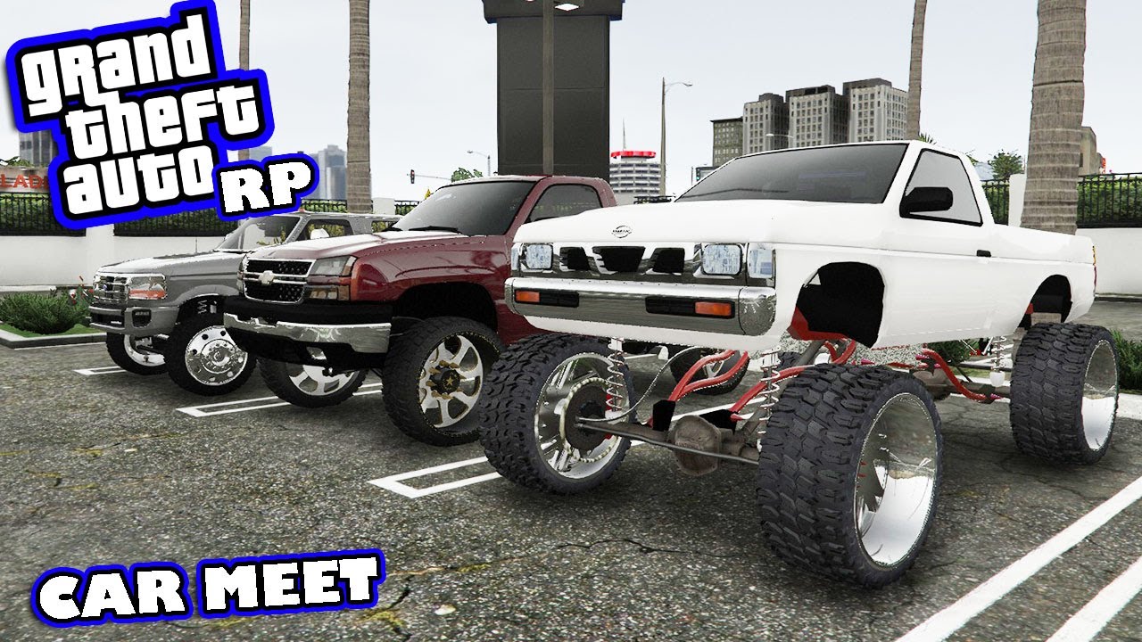 GTA RP COPS STALK CAR MEET! (I GET A FREE HELLCAT?) YouTube