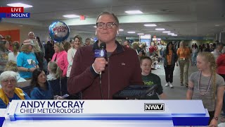 North Scott School District welcomes home 65th Honor Flight pt 2