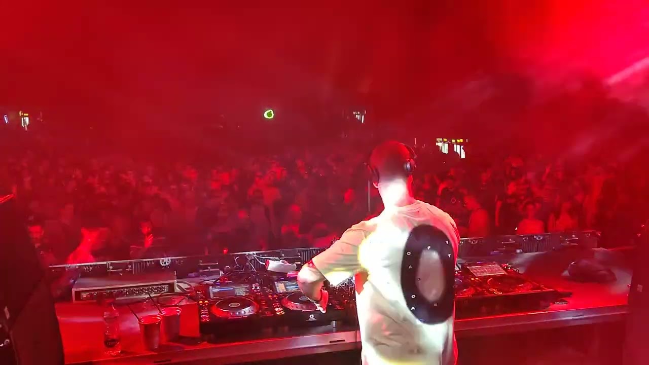 ILIJA DJOKOVIC drops "Incendiary" & "ZIMWA" @ MATINEE FEST 2022 | Grotto klabing